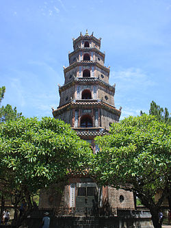 Tháp Phước Duyên